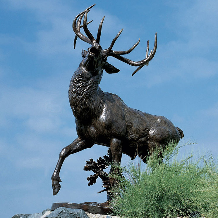 Cerf d'Amerique Art Line Cast Iron Statute from GHM